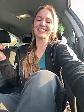 Chatroom XXX en direct de DirtyyoungIna