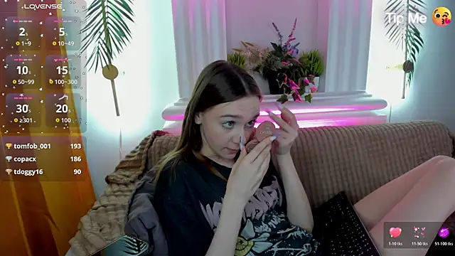 Chatroom XXX en direct de Lesi_Moonie01