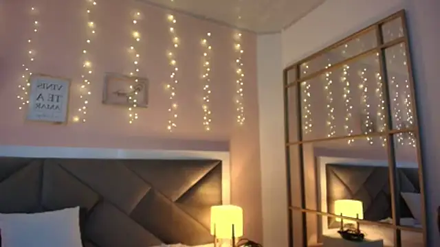 lilly_rohan's Live XXX Chat