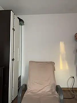 Lucy_doll22 Show in webcam