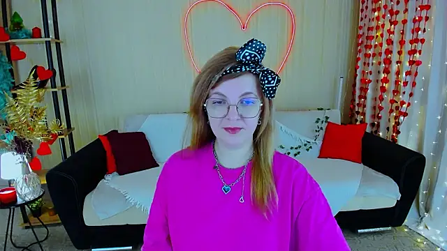 YourUniverser: вебкам-шоу