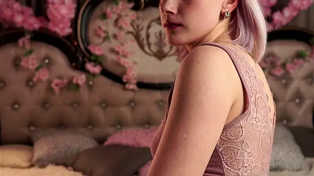 Chatroom XXX en direct de KirstinMcgeady