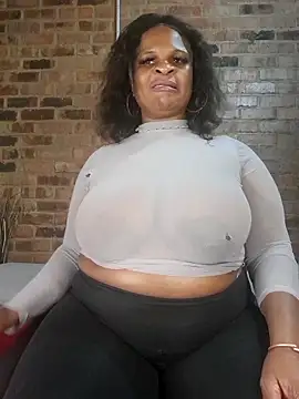 Chatroom XXX en direct de DIRTIENASTY