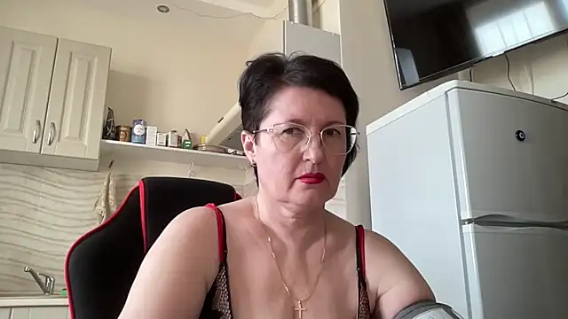 _HotMilfPussy_ Chat XXX live