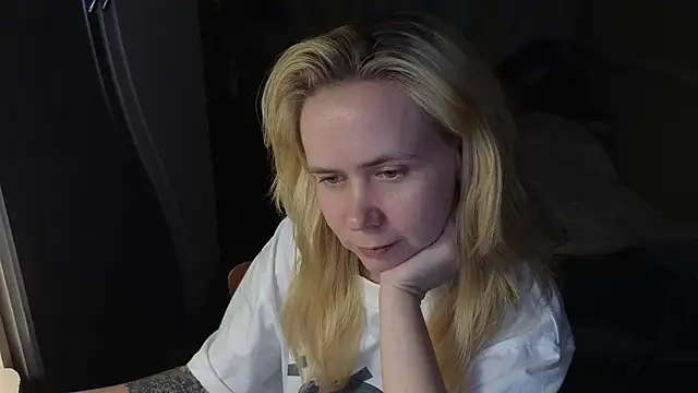 Chatroom XXX en direct de Riley_Roo