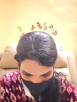 ramyasri- Adlı Modelin Canlı XXX Sohbeti