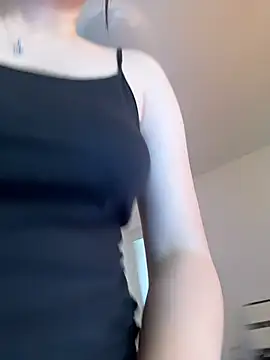 Chatroom XXX en direct de Lucy_doll22