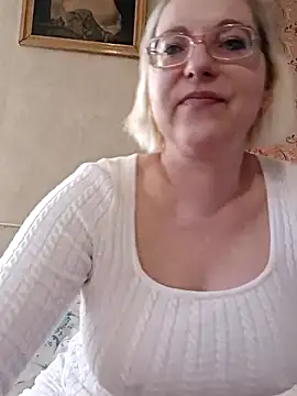 Chatroom XXX en direct de VikaKing