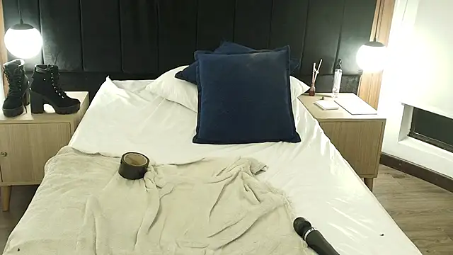 LiaMonroee_ Live XXX-Chat