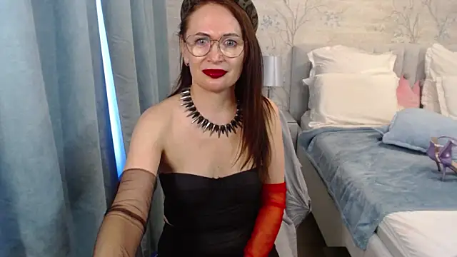 MarinaOnebest élő XXX-chatje