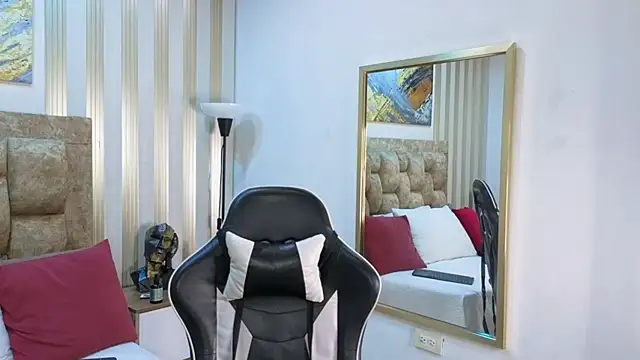 Chatroom XXX en direct de amara_queen_