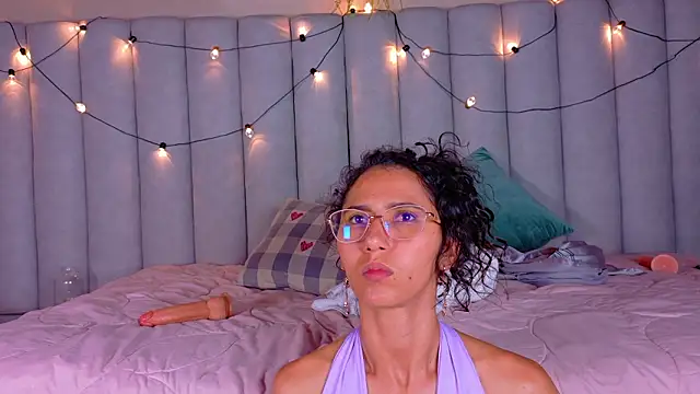 Chatroom XXX en direct de FernandaBrown__