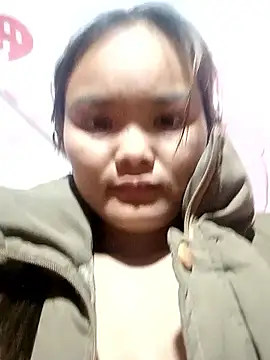 Chatroom XXX en direct de Luminana