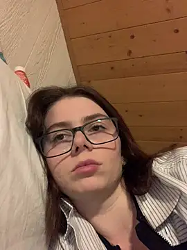 Chatroom XXX en direct de VelvetChloe