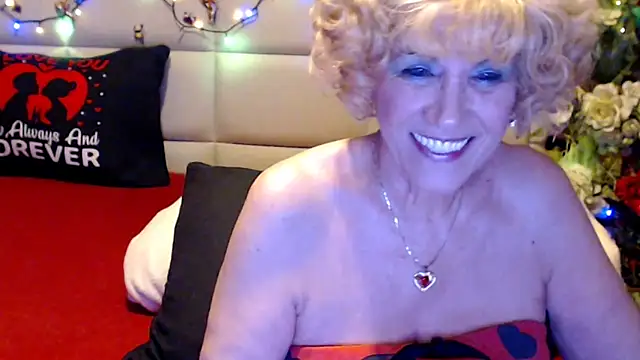 Chatroom XXX en direct de HappyWomanOn