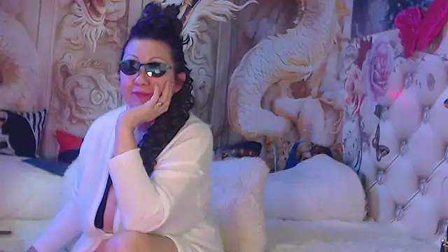 Chatroom XXX en direct de NightOrhideya