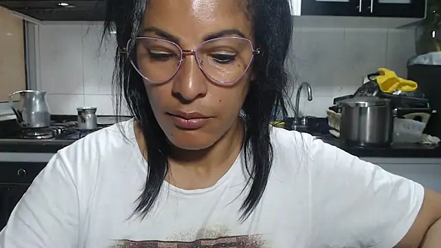 kateleyagrey's Live XXX Chat