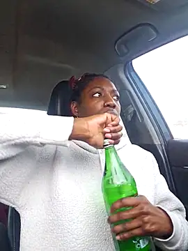 Chat +18 de oliviaprettypussy ao vivo