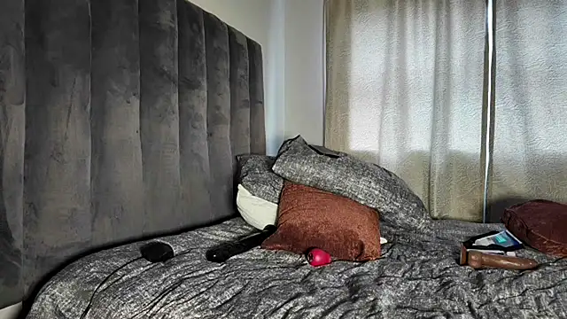 BedroomBullyX5 – Naživo XXX chat