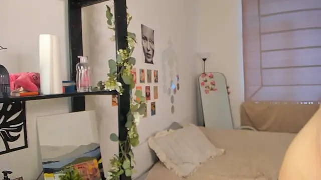 CipherMoth élő XXX-chatje