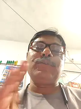 Chatroom XXX en direct de Srmotrs