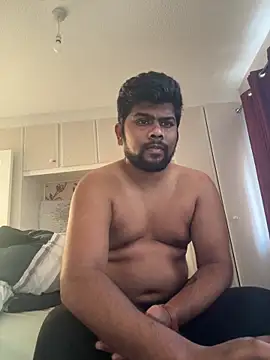 YOURCRAZYDADDYのライブXXXチャット