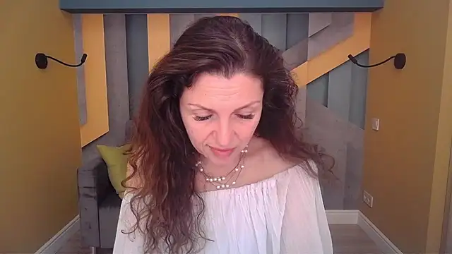 EllaLong élő XXX-chatje