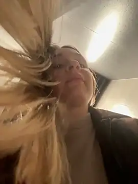 دردشة SashaCatt الجنسية المباشرة