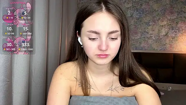 Chat +18 de LoraDavi ao vivo