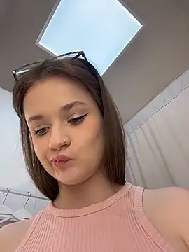 دردشة KittyQueeny الجنسية المباشرة