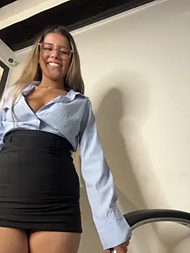 EMILIIA_RICHTER__ Obrolan Langsung XXX