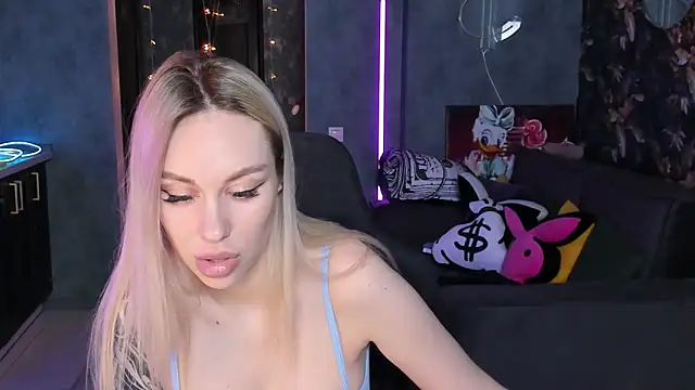 Blckmirrorr Chat XXX in diretta