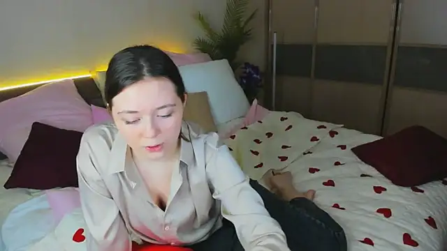 AlluringLookk's Webcam Show