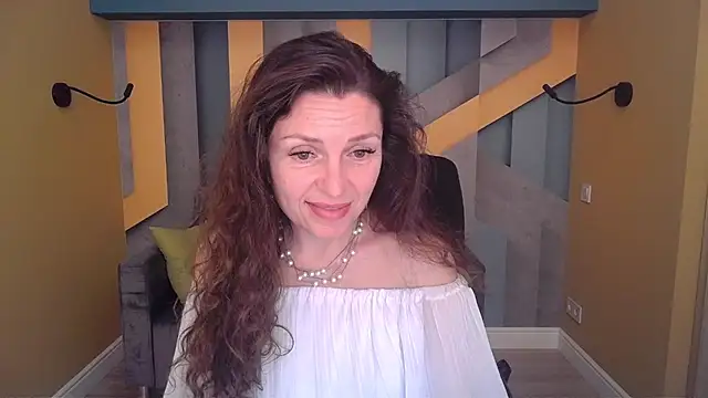 EllaLong Chat XXX in diretta