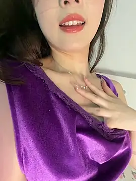 XXX chat uživo modela meimei_x