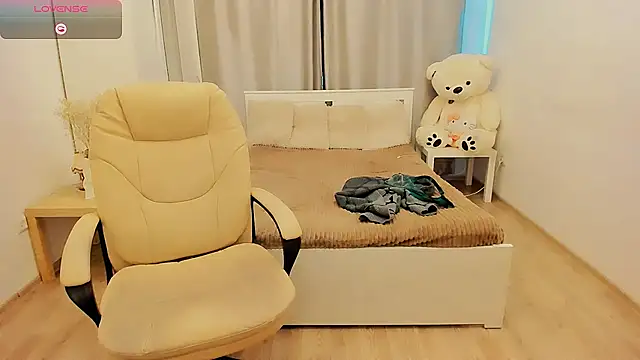 Nina_More élő XXX-chatje