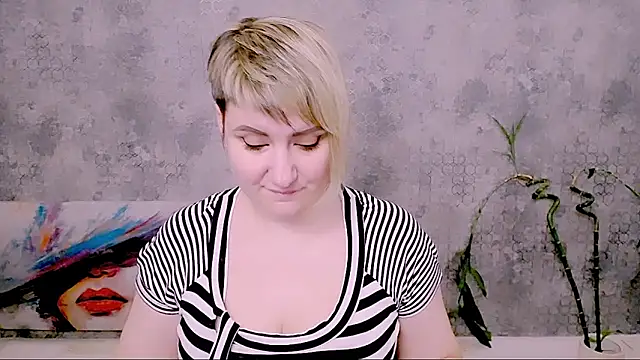 Онлайн чат XXX Djullia