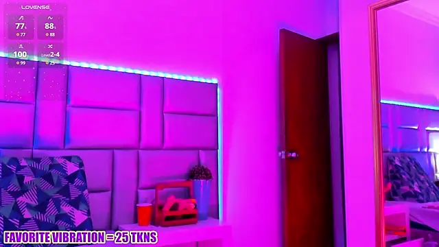 แชท XXX สดของ LovelyNickii