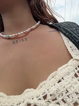 roxyrougee Show in webcam