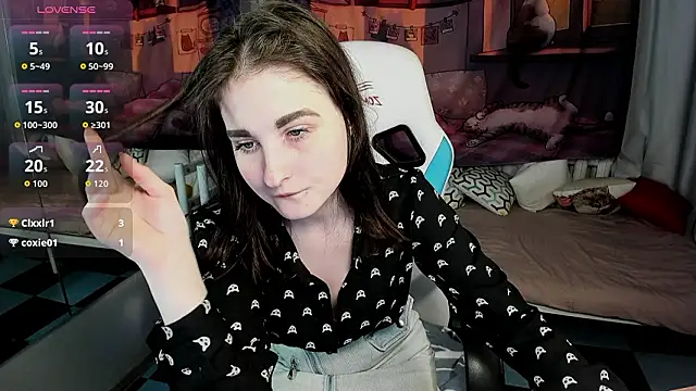 KiraDuvall's Live XXX Chat