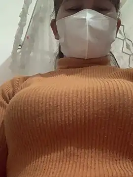 Show modela YANINA120 na web-kameri