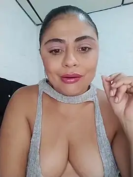 ElizabethWeil's Live XXX Chat