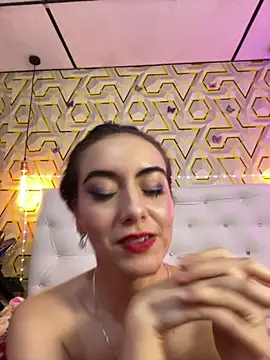 MelanyyJhonson15's Live XXX Chat