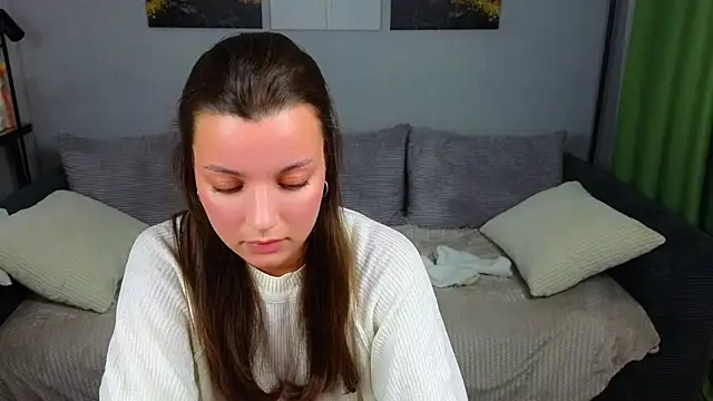 KitKatie Adlı Modelin Canlı XXX Sohbeti