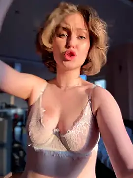 دردشة KellyKeler الجنسية المباشرة