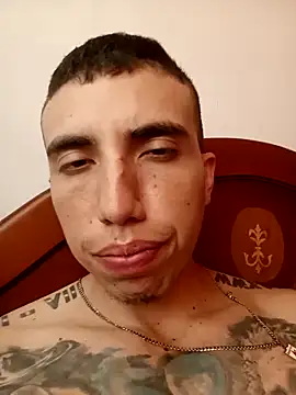 Chatroom XXX en direct de Adam_Hudsond