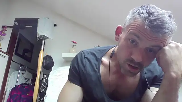 Cambitchboy Show in webcam