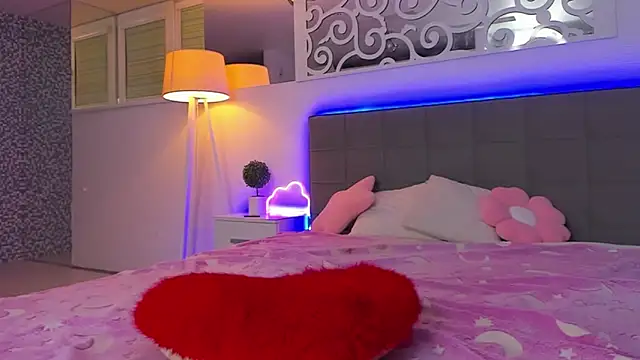 LuisaClover Live XXX-chat