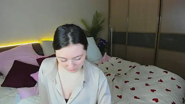 AlluringLookk Adlı Modelin Web Kamerası Şovu