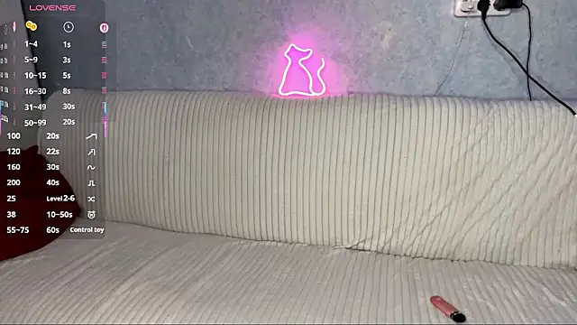 Chatroom XXX en direct de Lia_rise